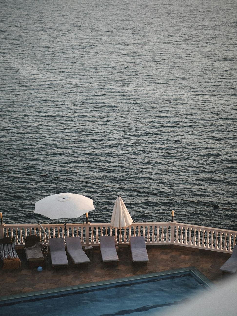 Deluxe Lakeview Room